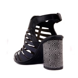Pierre Cardin - Siyah Renk Tokalı Kadın Sandalet